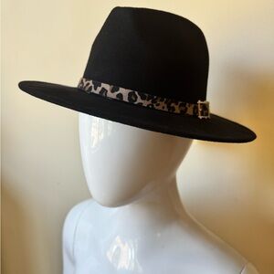 Stunning Black Fedora with Leopar And Buckle Accent